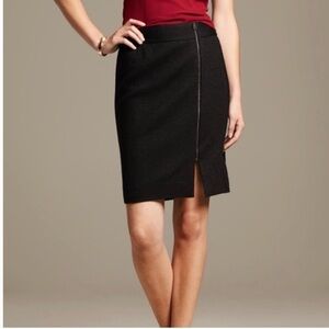 Banana Republic Black Boucle Wool Blend Pencil Skirt 4 Petite NWT